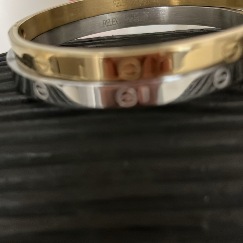 Bracelets - Picture 2 of 2